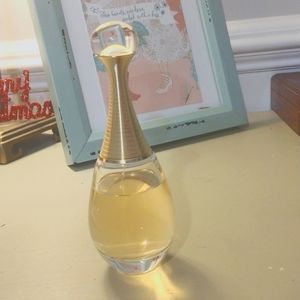 Dior J'adore Perfume